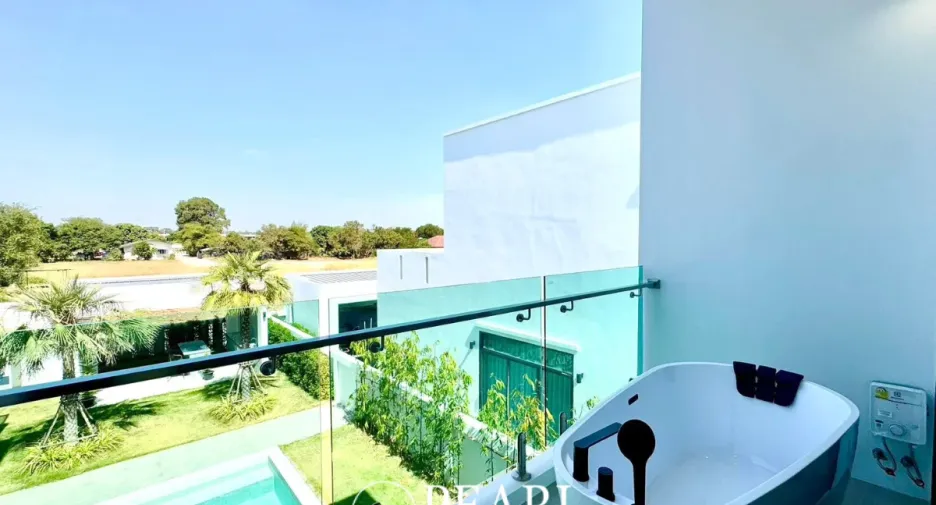 Haus zum Kauf mit 4 Zimmer in Bang Lamung, Chonburi