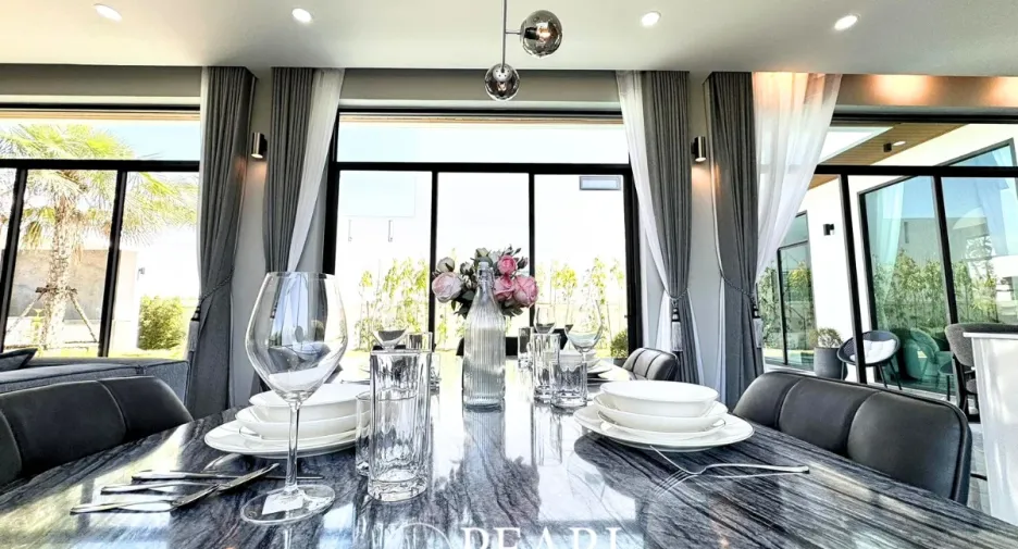 Haus zum Kauf mit 4 Zimmer in Bang Lamung, Chonburi