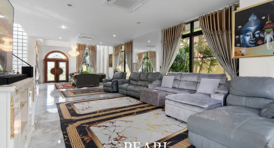 À vendre 5 chambres maison à Bang Lamung, Chonburi