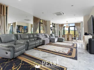 Haus zum Kauf mit 5 Zimmer in Bang Lamung, Chonburi