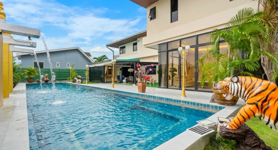 ให้เช่า และ ขาย 5 ห้องนอน บ้านเดี่ยว ใน บางละมุง, ชลบุรี