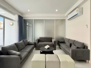 For sale 10 ベッドルーム house in Bang Lamung, Chonburi