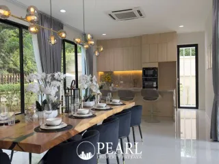 Haus zum Kauf mit 4 Zimmer in Na Jomtien, Pattaya