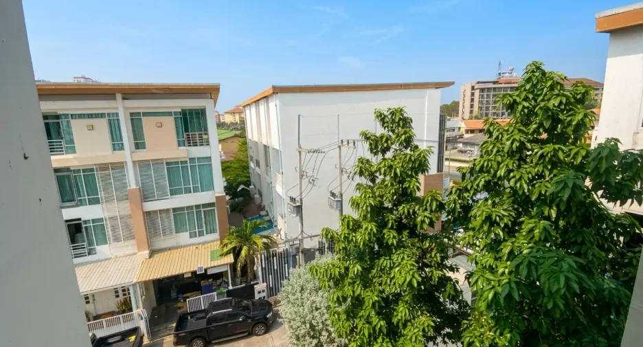 Casa adosada en venta de 4 habitaciones en Jomtien, Pattaya
