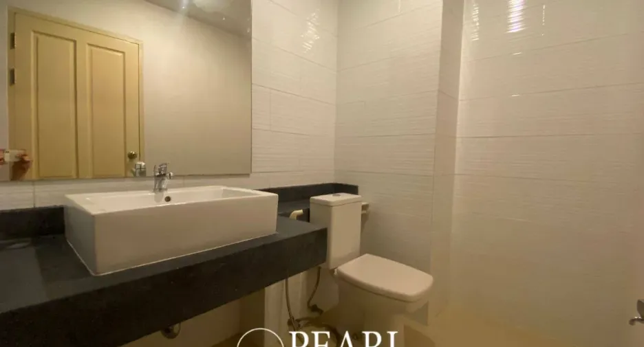 For sale 4 bedrooms townhouse in Bang Lamung, Chonburi