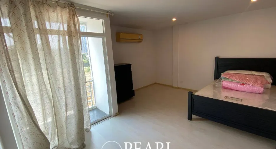 For sale 4 bedrooms townhouse in Bang Lamung, Chonburi