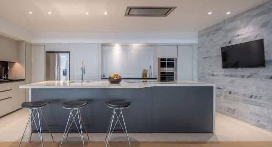For sale 4 bedrooms house in Sattahip, Chonburi
