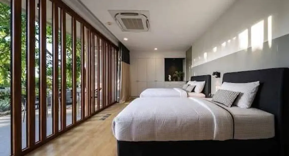 For sale 4 bedrooms house in Sattahip, Chonburi