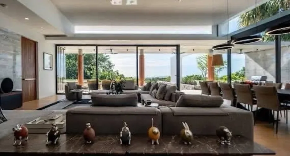 For sale 4 bedrooms house in Sattahip, Chonburi