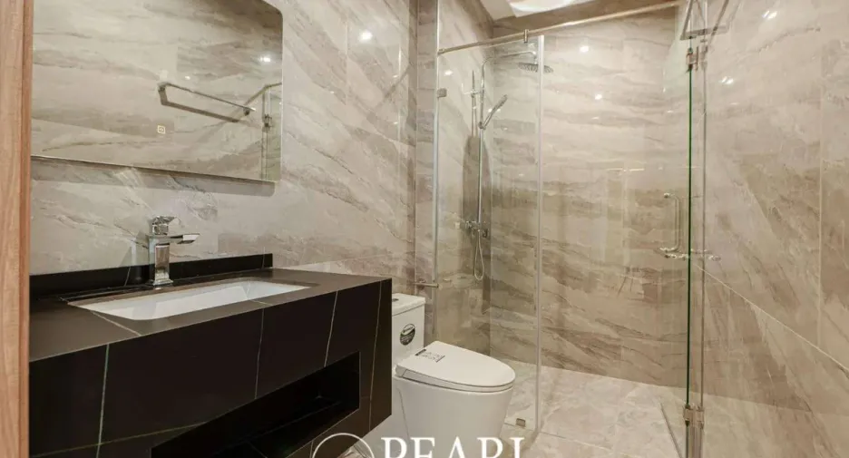 For sale 4 ベッドルーム house in Bang Lamung, Chonburi
