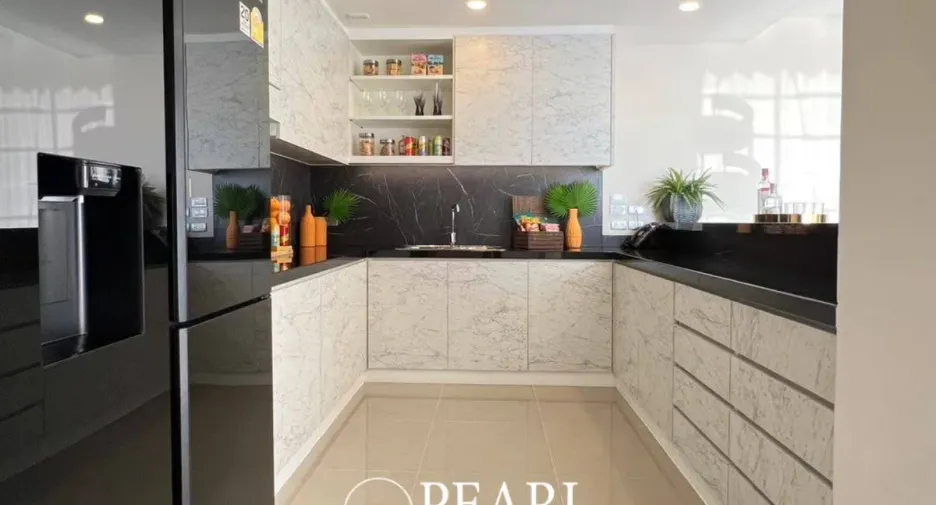 For sale 5 bedrooms condo in Bang Lamung, Chonburi