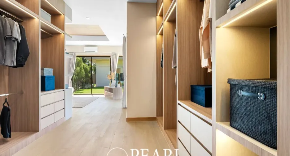 Haus zum Kauf mit 4 Zimmer in Bang Lamung, Chonburi