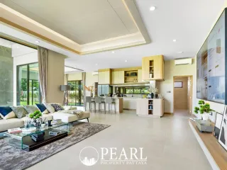 For sale 4 bedrooms house in Bang Lamung, Chonburi