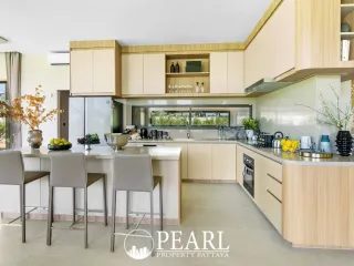 For sale 4 bedrooms house in Bang Lamung, Chonburi