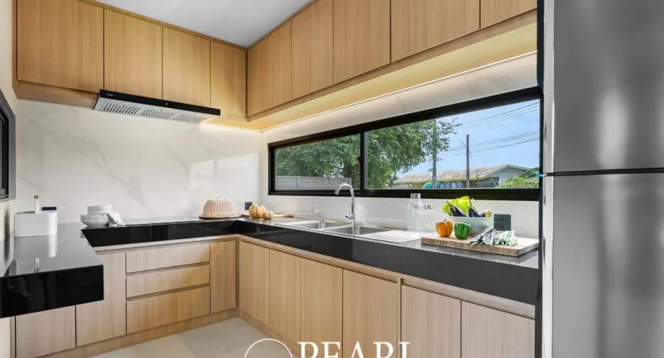 Haus zum Kauf mit 3 Zimmer in Bang Lamung, Chonburi