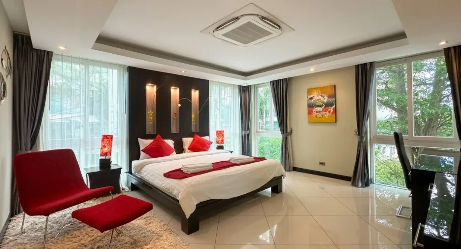 For sale 5 bedrooms house in Bang Lamung, Chonburi
