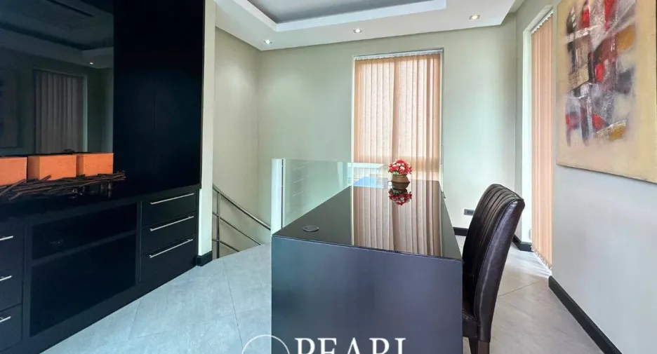 For sale 5 bedrooms house in Bang Lamung, Chonburi