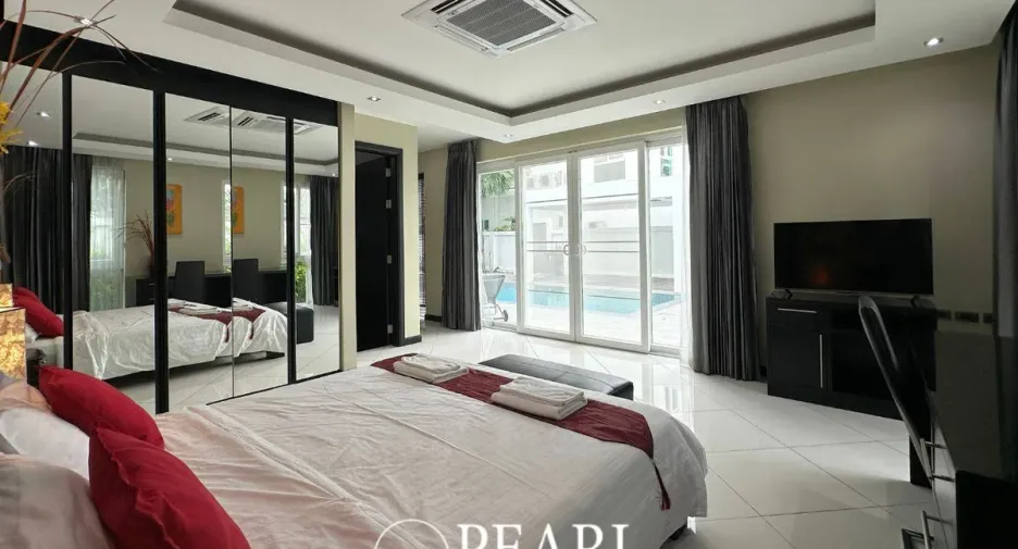 For sale 5 bedrooms house in Bang Lamung, Chonburi