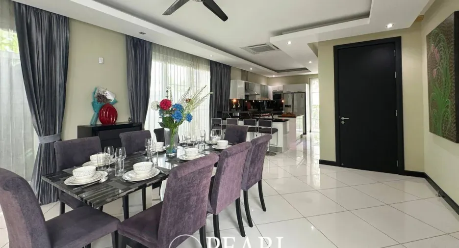 For sale 5 bedrooms house in Bang Lamung, Chonburi