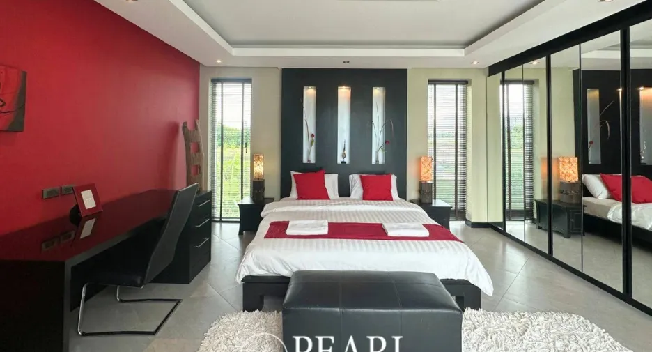 For sale 5 bedrooms house in Bang Lamung, Chonburi