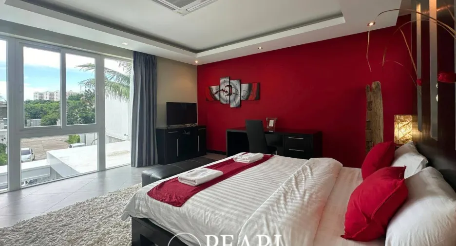 For sale 5 bedrooms house in Bang Lamung, Chonburi