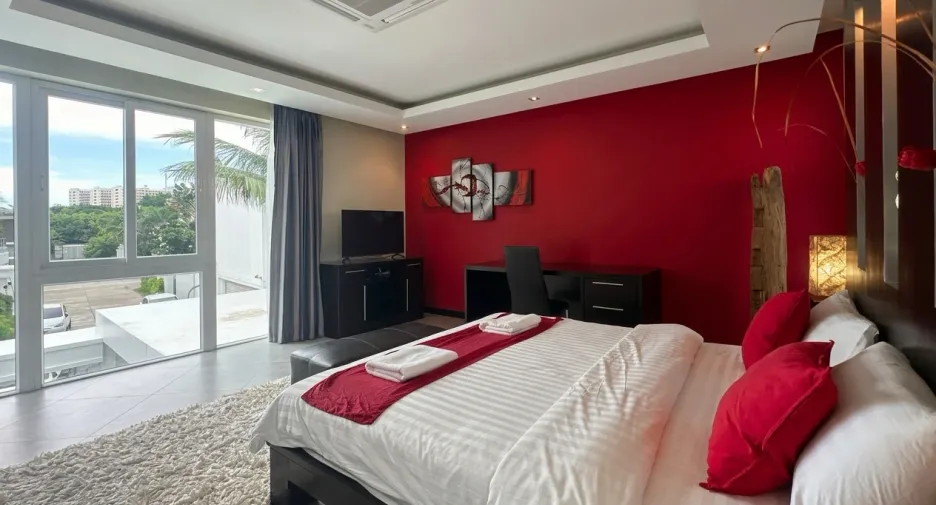 For sale 5 bedrooms house in Bang Lamung, Chonburi