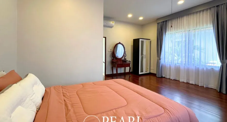 Haus zum Kauf mit 5 Zimmer in Bang Lamung, Chonburi