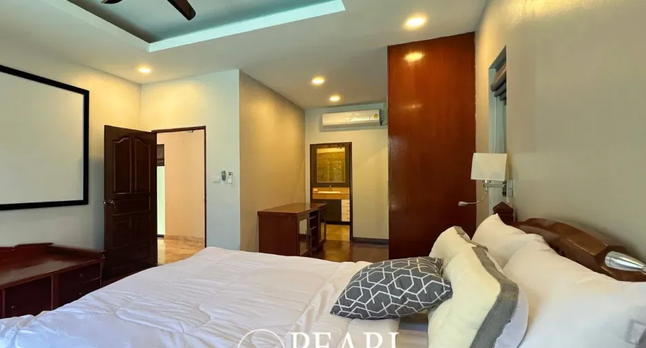 Haus zum Kauf mit 5 Zimmer in Bang Lamung, Chonburi