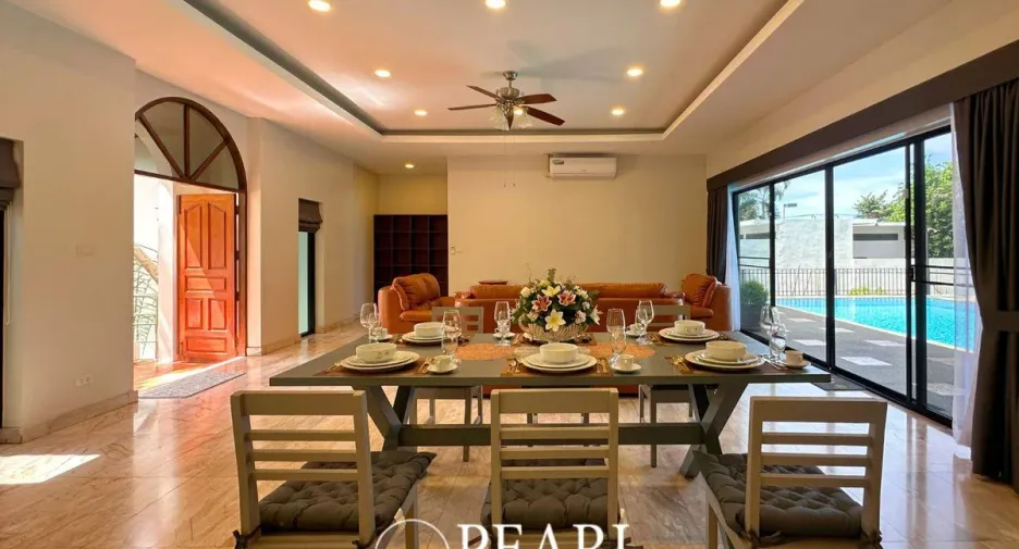 Haus zum Kauf mit 5 Zimmer in Bang Lamung, Chonburi