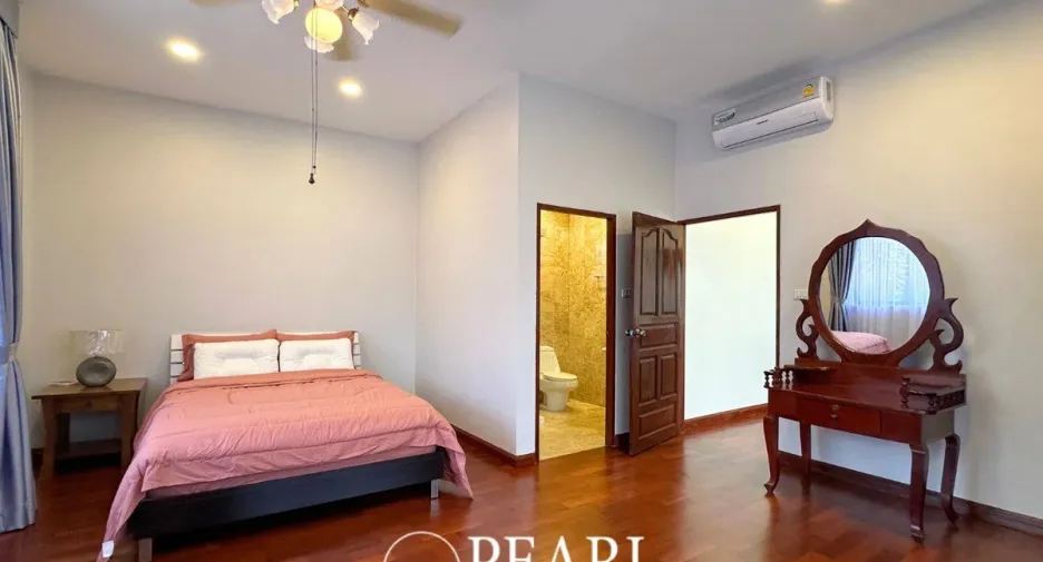 Haus zum Kauf mit 5 Zimmer in Bang Lamung, Chonburi