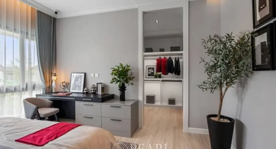 Haus zum Kauf mit 4 Zimmer in Bang Lamung, Chonburi