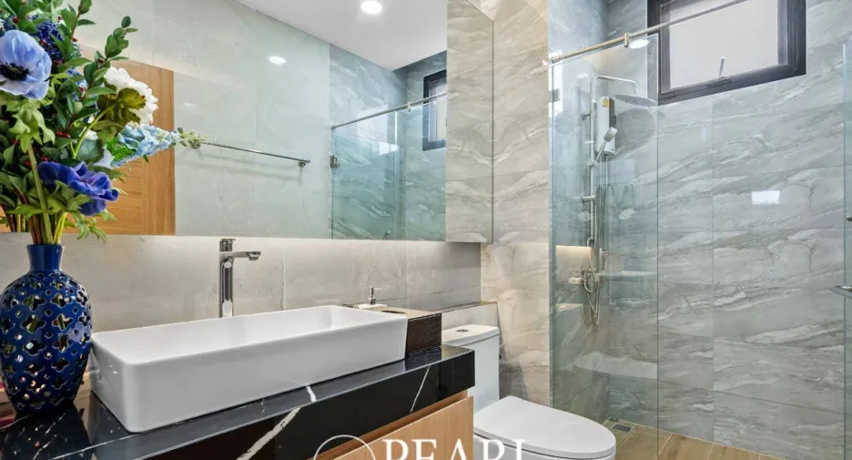 For sale 4 bedrooms house in Bang Lamung, Chonburi