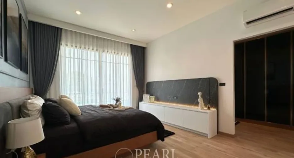 Reihenhaus zum Kauf mit 3 Zimmer in Bang Lamung, Chonburi