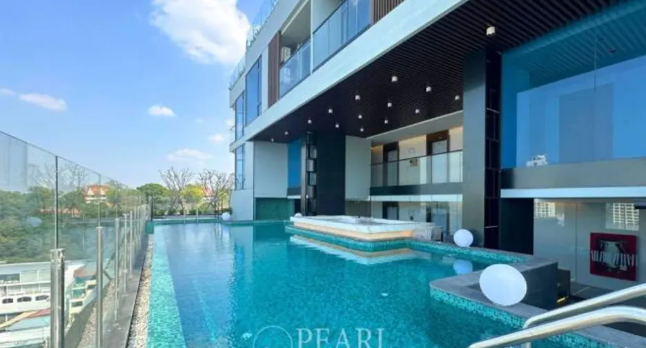 For sale 1 bed condo in Bang Lamung, Chonburi