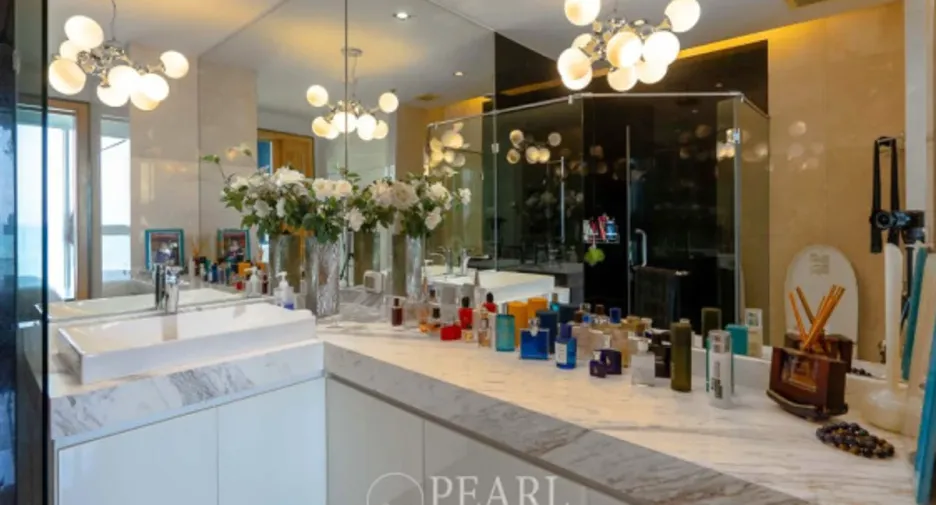 For sale 3 bedrooms condo in Bang Lamung, Chonburi