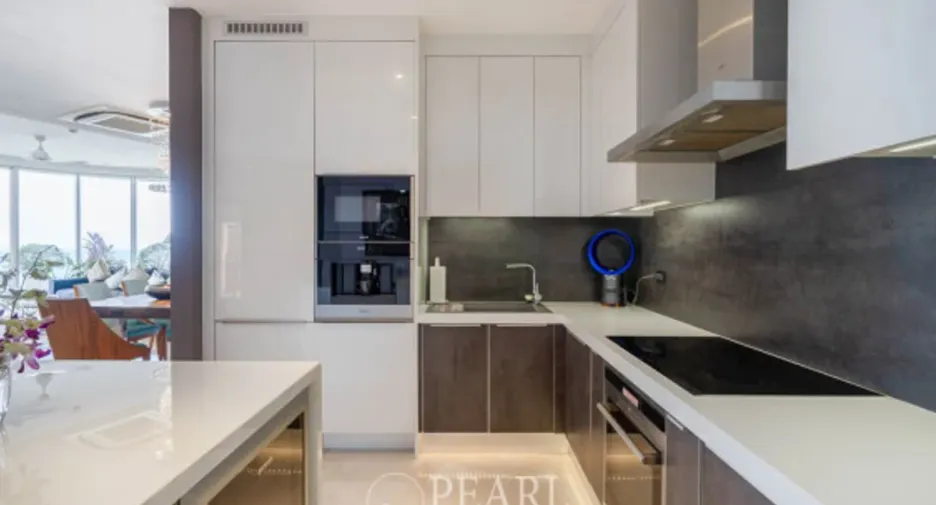 For sale 3 bedrooms condo in Bang Lamung, Chonburi