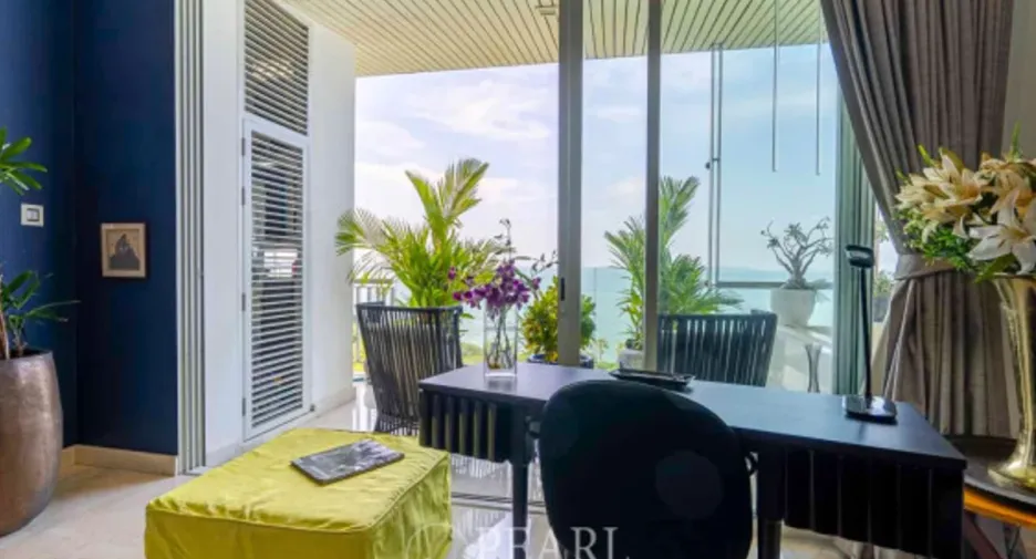 For sale 3 bedrooms condo in Bang Lamung, Chonburi
