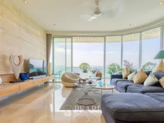 For sale 3 ベッドルーム condo in Bang Lamung, Chonburi