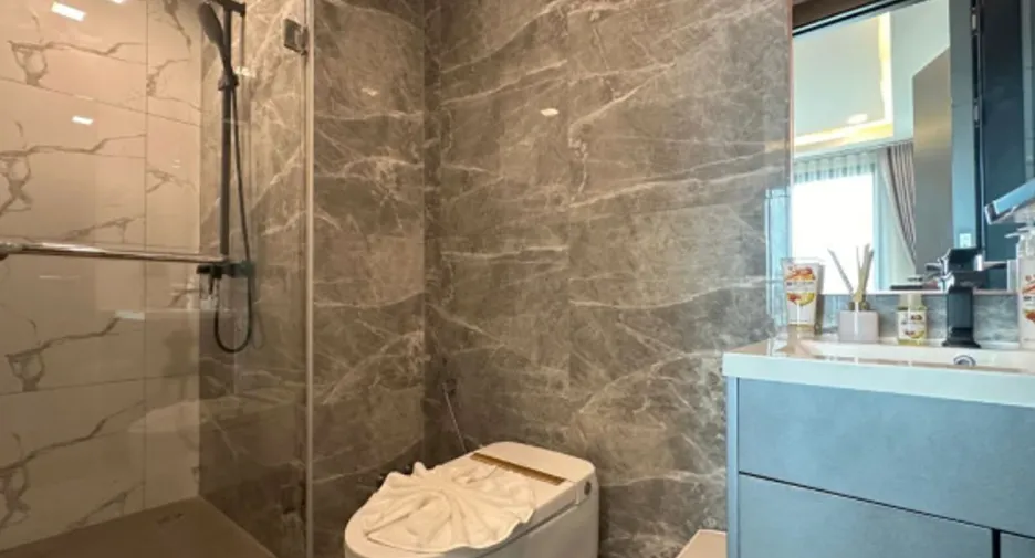 For sale 2 bedrooms condo in Bang Lamung, Chonburi