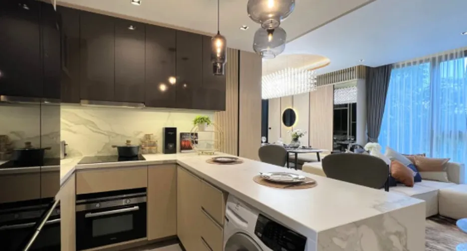 For sale 2 ベッドルーム condo in Bang Lamung, Chonburi