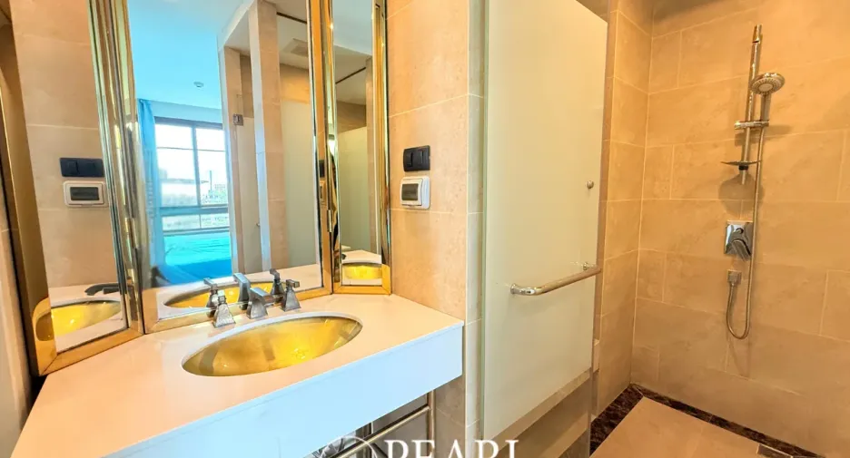 For rent and for sale 2 bedrooms condo in Bang Lamung, Chonburi