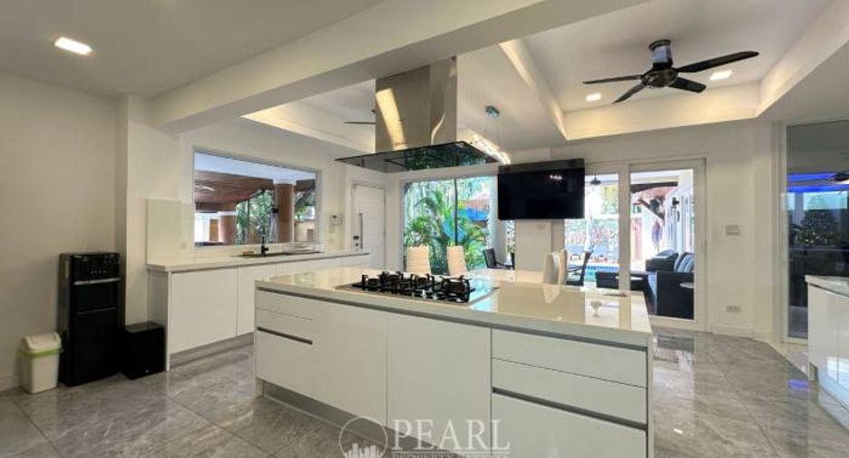 For sale 3 bedrooms house in Bang Lamung, Chonburi