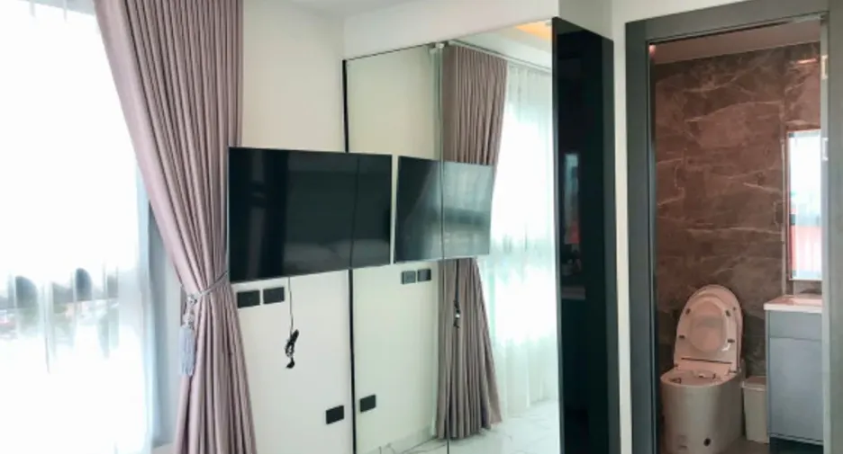 For sale 2 ベッドルーム condo in Bang Lamung, Chonburi