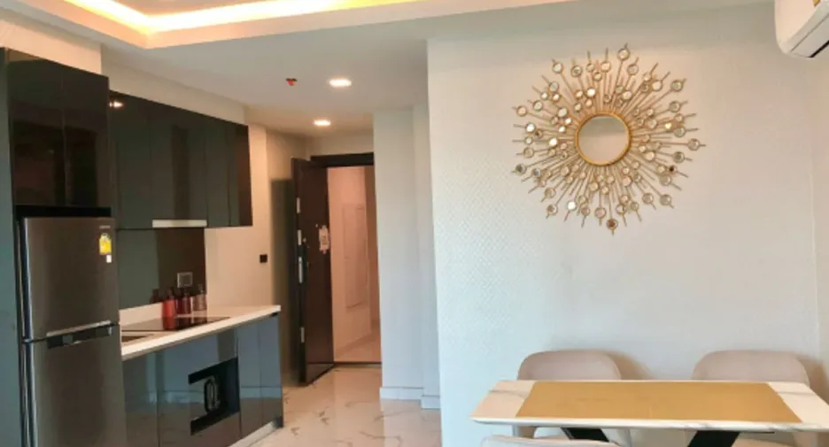 For sale 2 ベッドルーム condo in Bang Lamung, Chonburi