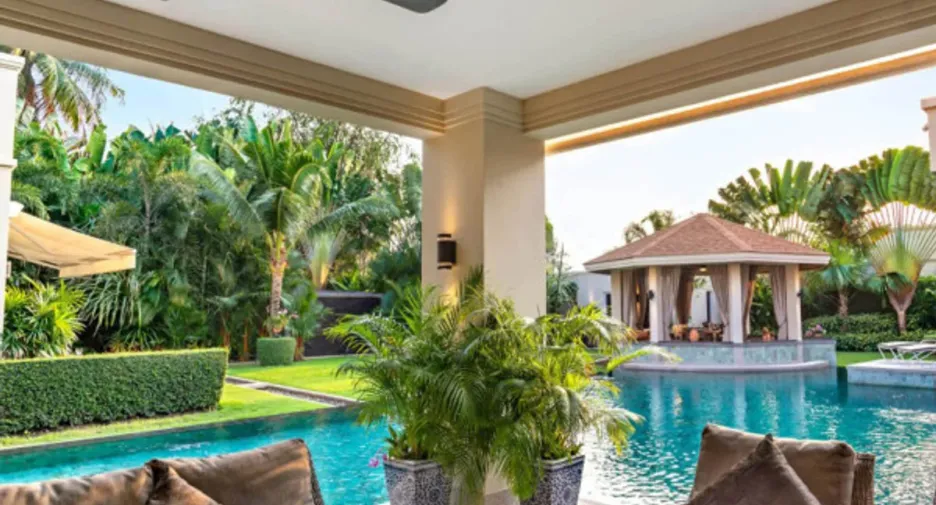 Casa en venta de 8 habitaciones en Bang Lamung, Chonburi