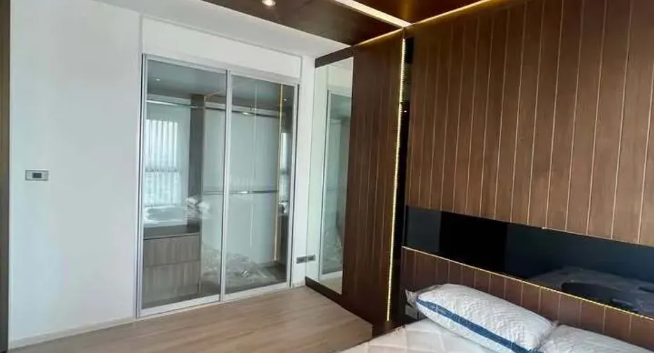 For sale 1 bed condo in Bang Phlat, Bangkok