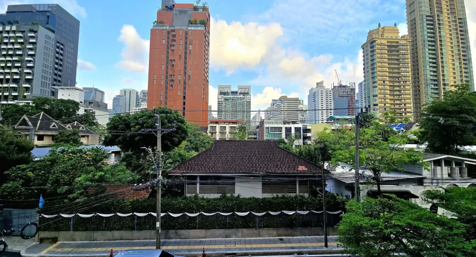 For rent 2 bedrooms condo in Watthana, Bangkok