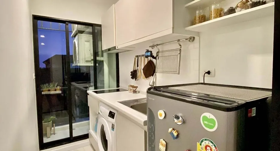 For rent 1 bed condo in Mueang Samut Prakan, Samut Prakan
