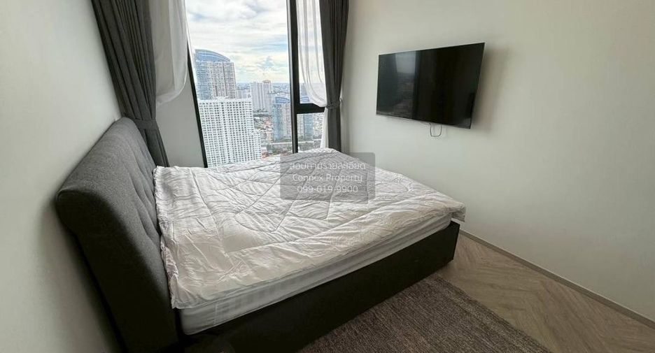 For rent 2 bedrooms condo in Khlong San, Bangkok