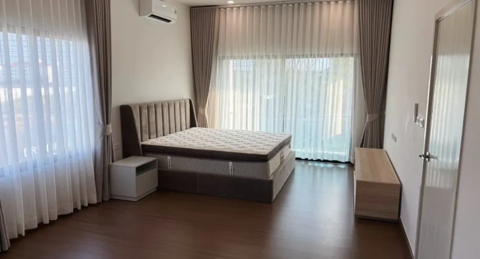 For rent 4 bedrooms house in Bang Phli, Samut Prakan